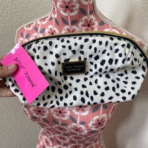 BETSEY Johnson NWT Leopard Print Women's Bag